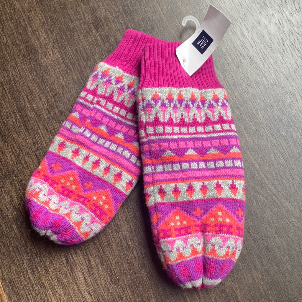 Gap Mitten